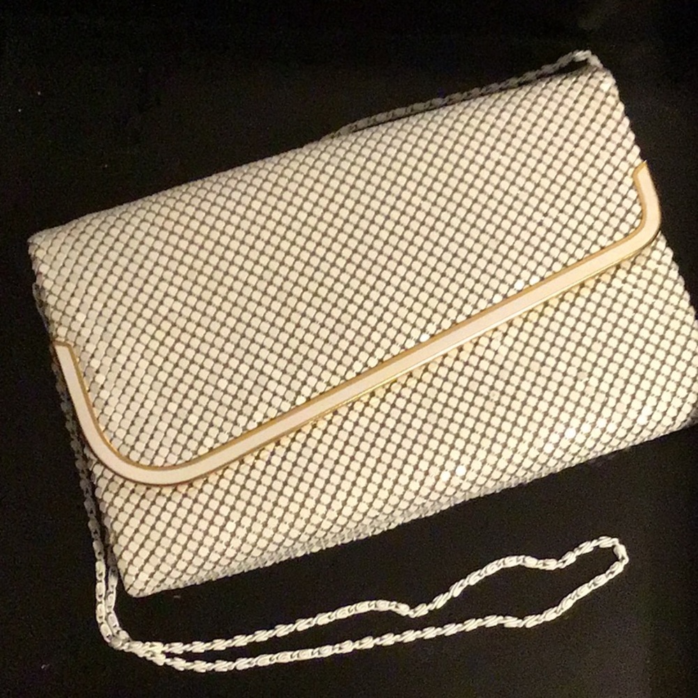 Asymmetrical Warm White Mesh Clutch - Picture 3 of 5